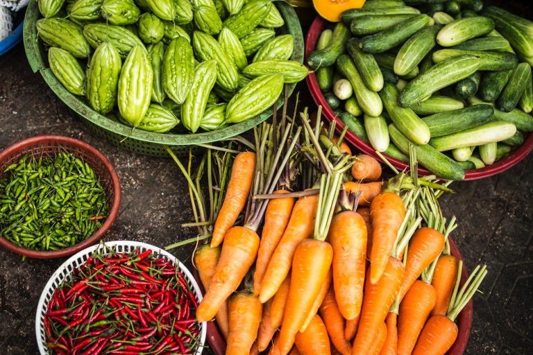 Jak uczynić dietę bardziej urozmaiconą? – Kilka słów o warzywach i owocach.